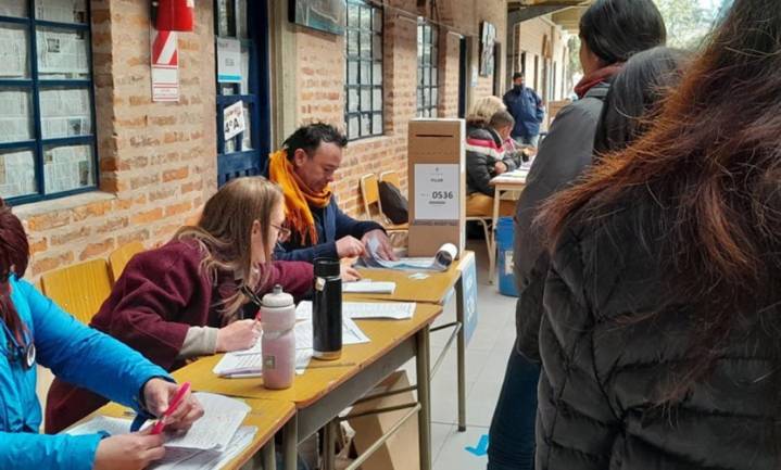 El voto migrante en la Provincia: cómo votan los residentes en las elecciones d