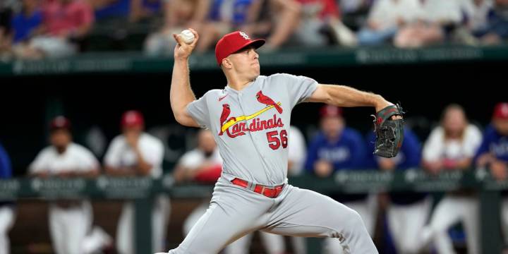 Reports: Helsley traded to Mets