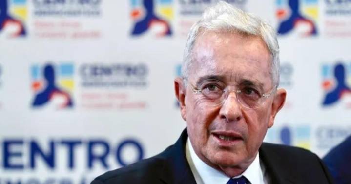 Álvaro Uribe fue declarado culpable por fraude procesal: segundo delito confirmado en su contra