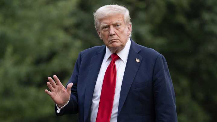 Donald Trump's Sleep Habits Aren't Doing His Health Any Favors