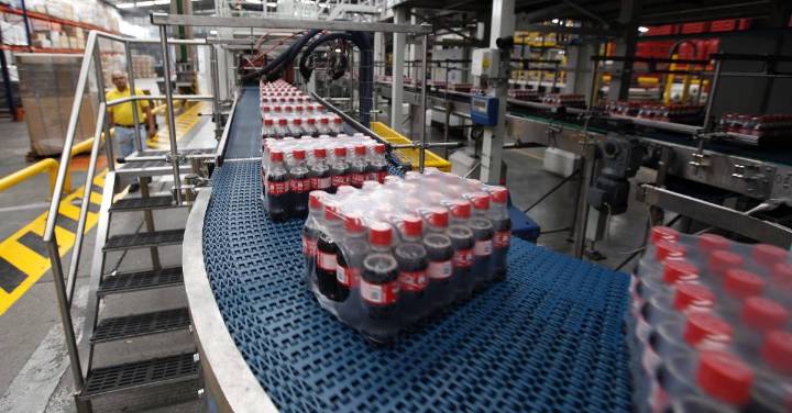 ¿Cambia la Coca-Cola? Trump habría logrado convencer a la multinacional de modificar un ingrediente en la fórmula de su gaseosa