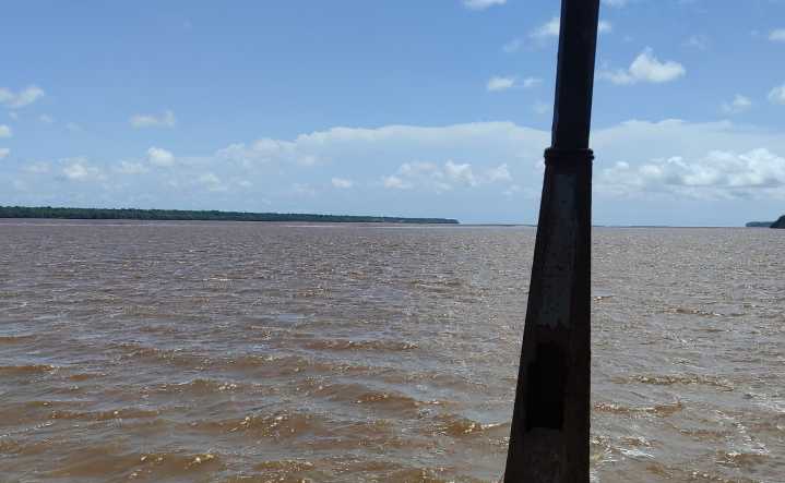Crecida del Orinoco obliga a familias a buscar refugio en Tucupita y Barrancas