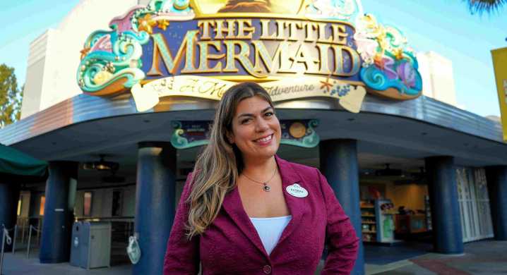 Creatividad de productora latina conecta culturas en los parques de Disney