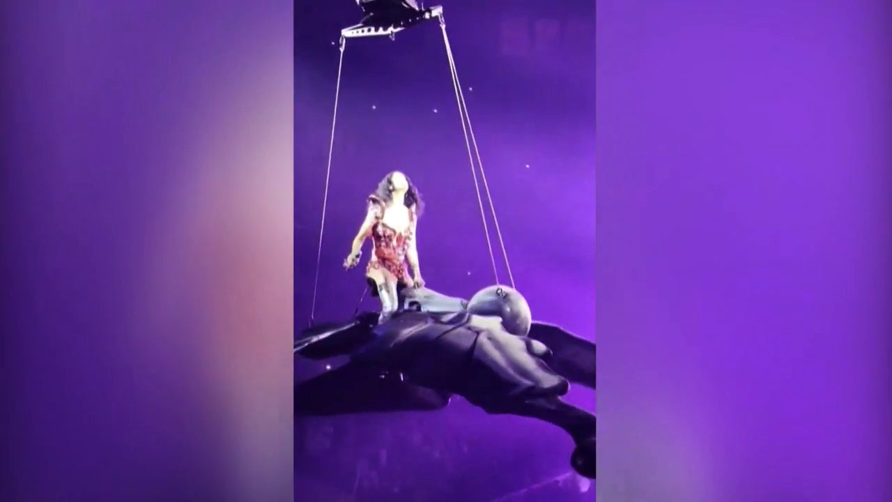 Vídeo: Katy Perry se lleva un buen susto en pleno concierto por un fallo en el escenario