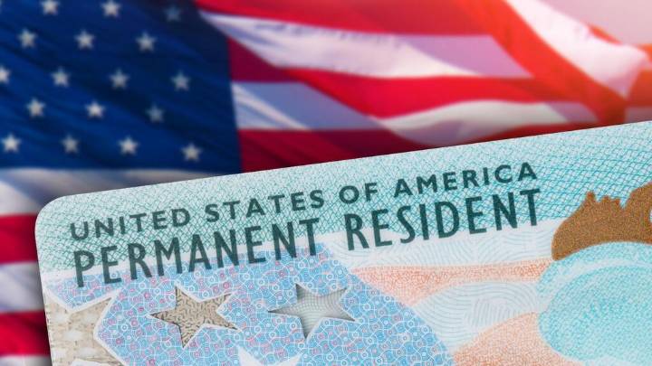 ¿Eres residente permanente en Estados Unidos? CBP emite advertencia sobre tu 'green card'