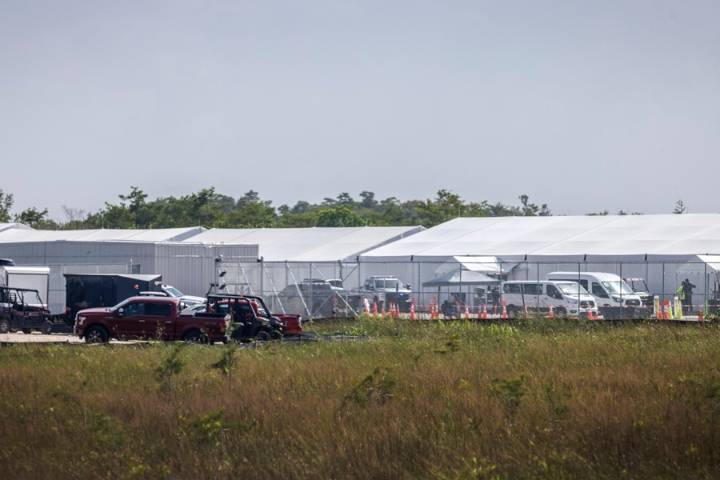 Jueces piden al Gobierno de EE.UU. y al de Florida información sobre Alligator Alcatraz