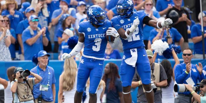 Alex Afari Jr. Named to Butkus Award Watch List