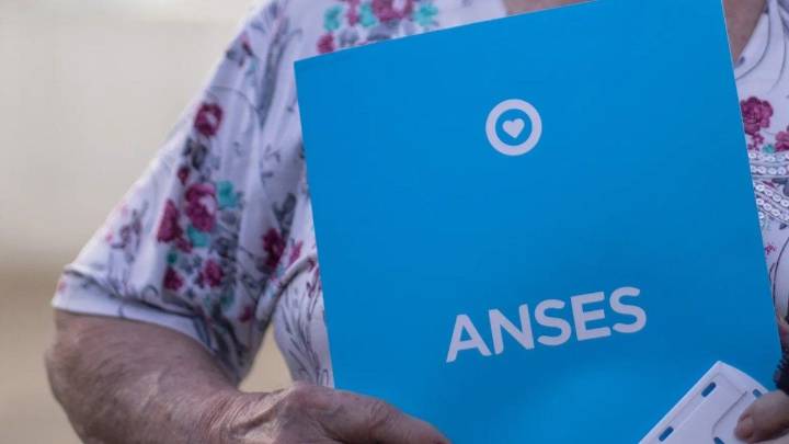 El calendario de pagos de ANSES de agosto: cuándo cobrás y si recibís bono