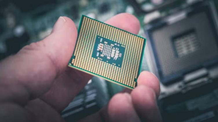 Firmaron Samsung y Tesla acuerdo millonario para proveer chips