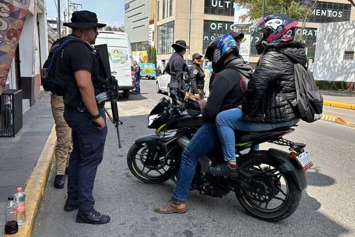 Toluca refuerza operativo contra motorratones y carteristas en temporada escolar
