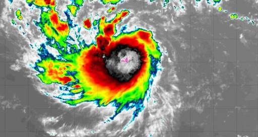 EE.UU. Emite Advertencia de Riesgo de Inundaciones y Deslizamientos de Tierra en Puerto Rico Debido a la Tormenta Erin