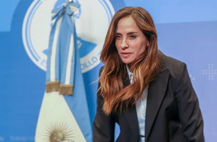 Victoria Tolosa Paz alertó que «la democracia se encuentra atacada por el Presidente»