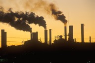 Pregnant women at risk: Current EPA air standards may be insufficient