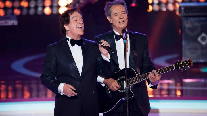 'Resistiré', la canción del Dúo Dinámico que se convirtió en un himno durante la pandemia