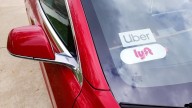 Legisladores de California llegan a acuerdo con Uber y Lyft