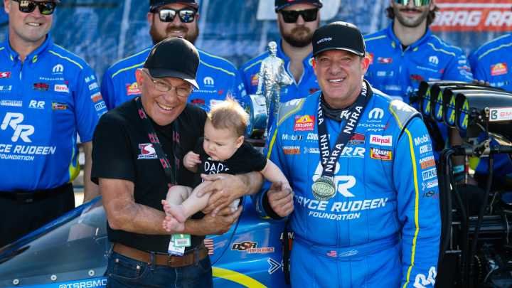 Tony Stewart: Father, wife, child, NHRA US Nationals, stats, results