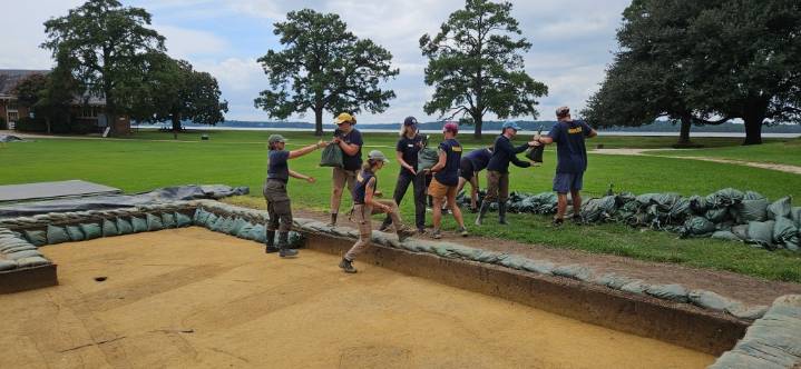 Armed with sandbags, Historic Jamestown prepares to fight Erin’s flooding