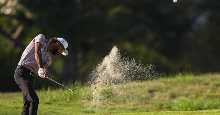 Bhatia shoots career-best 62 to lead in Memphis. Scheffler 5 back