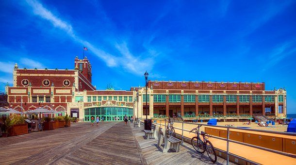 America's Best Small Beach Town Is Officially This Beloved Labor Day Getaway