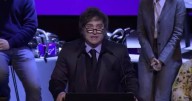 Javier Milei en campaña: “El kirchnerismo se dedica a sembrar el caos de manera descarada”
