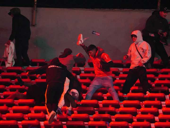 Nuevo comunicado de Universidad de Chile tras la noche de terror en Avellaneda: de la "golpiza brutal e inhumana" a "la notable mejoría" del hincha más grave
