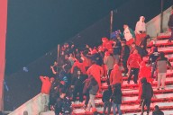 A ocho días de los incidentes. Qué fue del hincha de Universidad de Chile que cayó el vacío en el estadio de Independiente