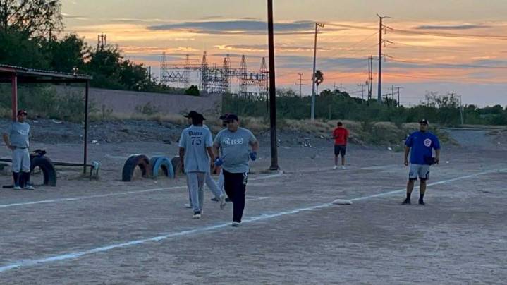 Tecos blanquean a Fénix