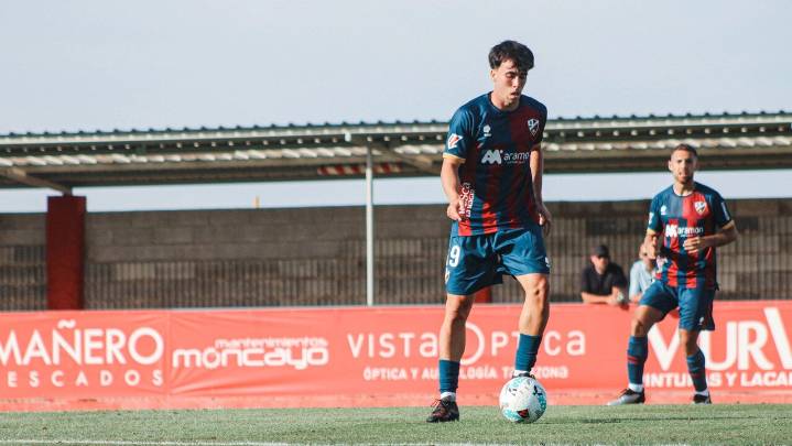 La S.D. Huesca cede a Jaime Escario al FC Peñafiel
