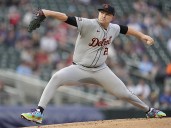 Keith scores on sacrifice fly in 11th, Tigers rally to top Twins 4