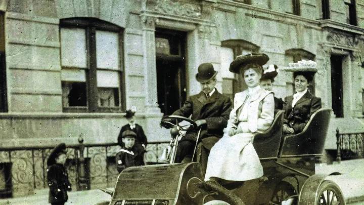 Hace 122 años llegó el carro a Bogotá