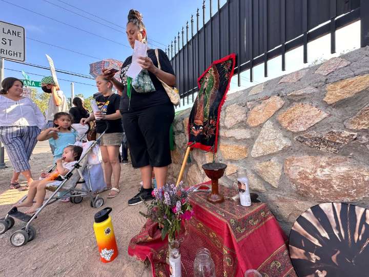 Indignación tras la detención de la activista Catalina “Xóchitl” Santiago en el aeropuerto de El Paso