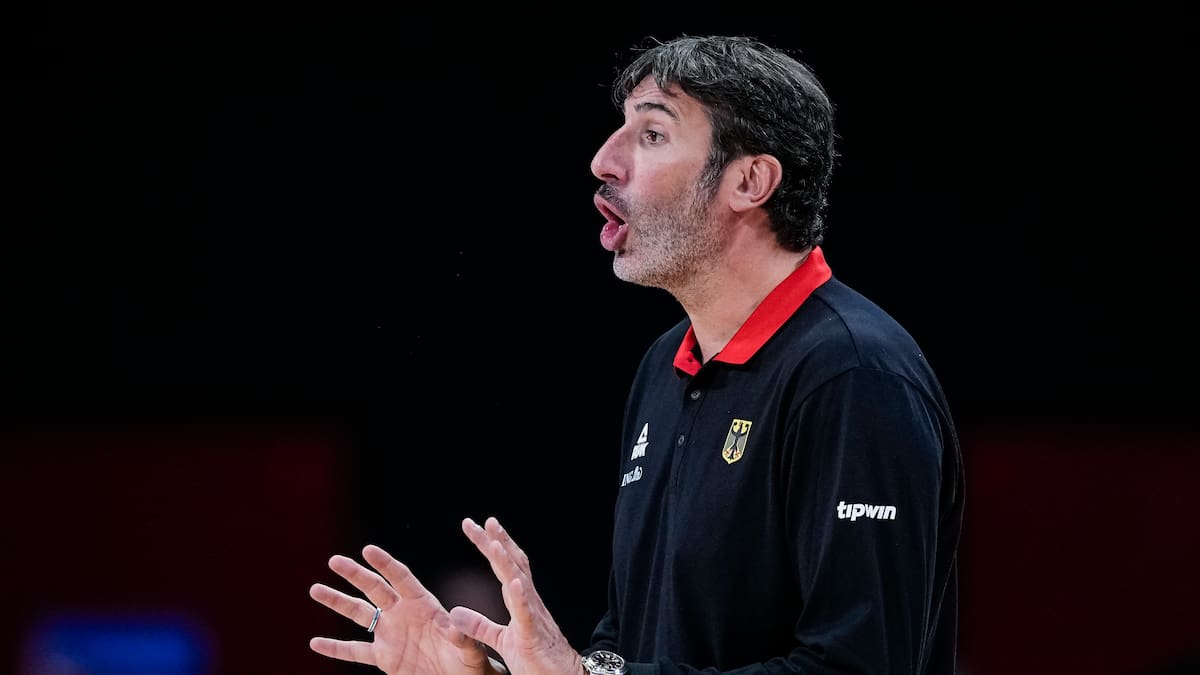 Álex Mumbrú, hospitalizado por una infección, se queda sin el debut de Alemania en el EuroBasket