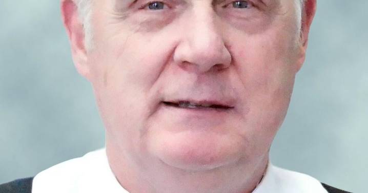 Porter retires from Bank of Marion after 25 years of service