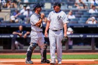Roger Clemens returns to Yankee Stadium, questions about Mike Piazza bat