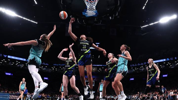 12-year-old girl struck by sex toy at WNBA game in Brooklyn – NBC10 Philadelphia