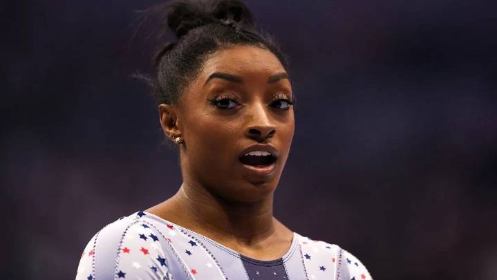 ‘Throw the Fit Away’: Simone Biles Faces Startling Incident on Australian Vacation Simone Biles is having a chill time in Australia. Unfortunately, vacations do have their way of throwing curve ball a
