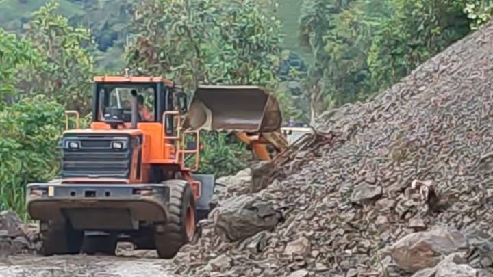 Panorama de las vías en Colombia para este puente festivo: estas son las principales carreteras cerradas, según Invías