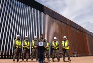 EE.UU. pinta muro fronterizo de negro para aumentar la temperatura en los barrotes y evitar cruces