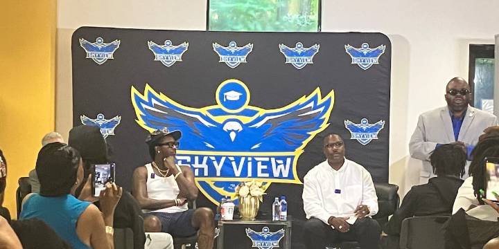 Young Thug visits Ga. high school as part of plea deal