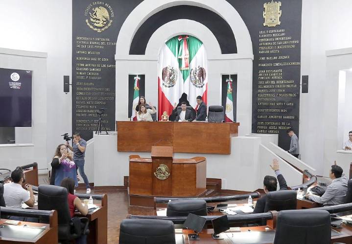 PROPONEN CONTEMPLAR COMO UNA CONDUCTA DELICTIVA QUE ATENTA CONTRA LA FAMILIA, LA DE USURPAR EL ESTADO CIVIL O LA FILIACIÓN DE OTRO