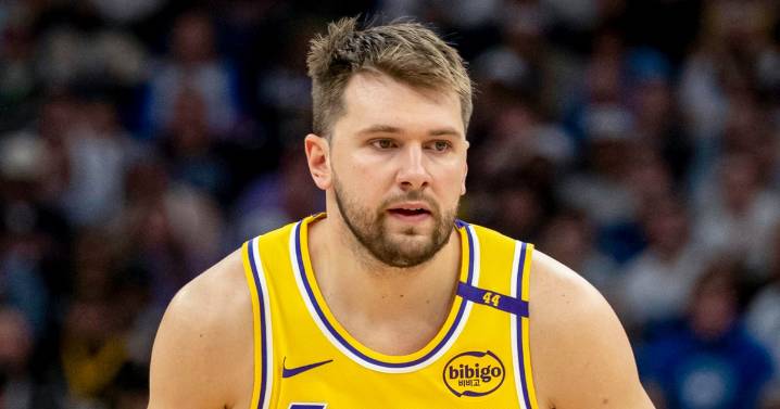 Luka Dončić signs $165 million extension with Lakers and commits through 2028