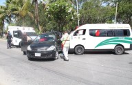 Accidente vial deja una mujer atrapada y varios lesionados