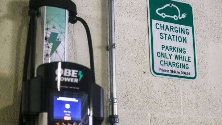 Trump plugged back into bankrolling EV chargers. When will Florida see more?