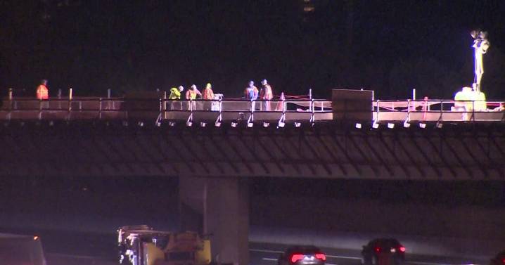 Demolition begins on Sacramento's faulty Del Rio Trail bridge over I