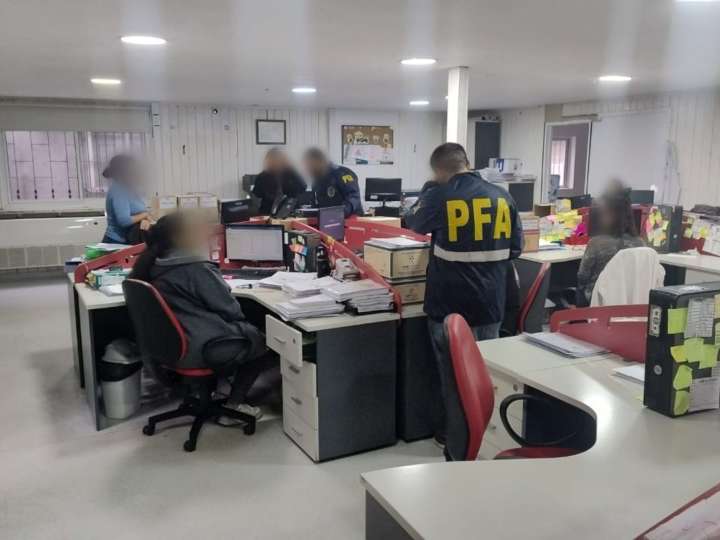Una ex empleada del laboratorio del fentanilo contaminado denunció graves irregularidades: "ANMAT le avisaba a García Furfaro cuándo iban a pasar las inspecciones"