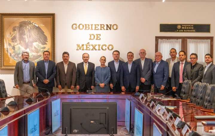 Sheinbaum se reúne con gobernadores de Sonora, Coahuila y Durango; acuerdan plan ante cierre fronterizo por gusano barrenador