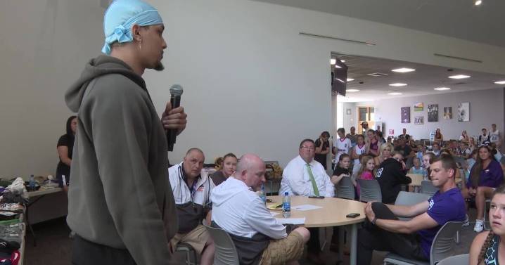 Hoops For a Cause benefits Carroll's Cam Niles after Stage 4 cancer battle
