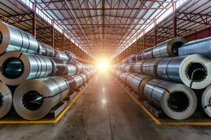 Las acciones de ArcelorMittal y Acerinox suben con fuerza tras señales de paz en Ucrania