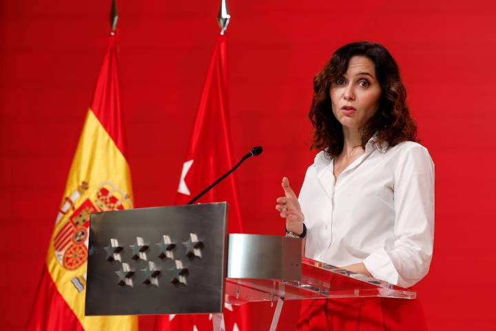 Ayuso lleva al colapso al Consejo Escolar del Estado al retirar de golpe a la mitad de su equipo técnico