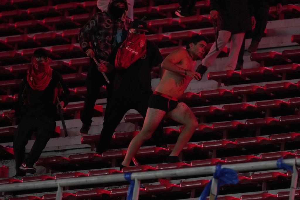More than 100 Chilean fans arrested after violence in the stands during soccer match in Argentina